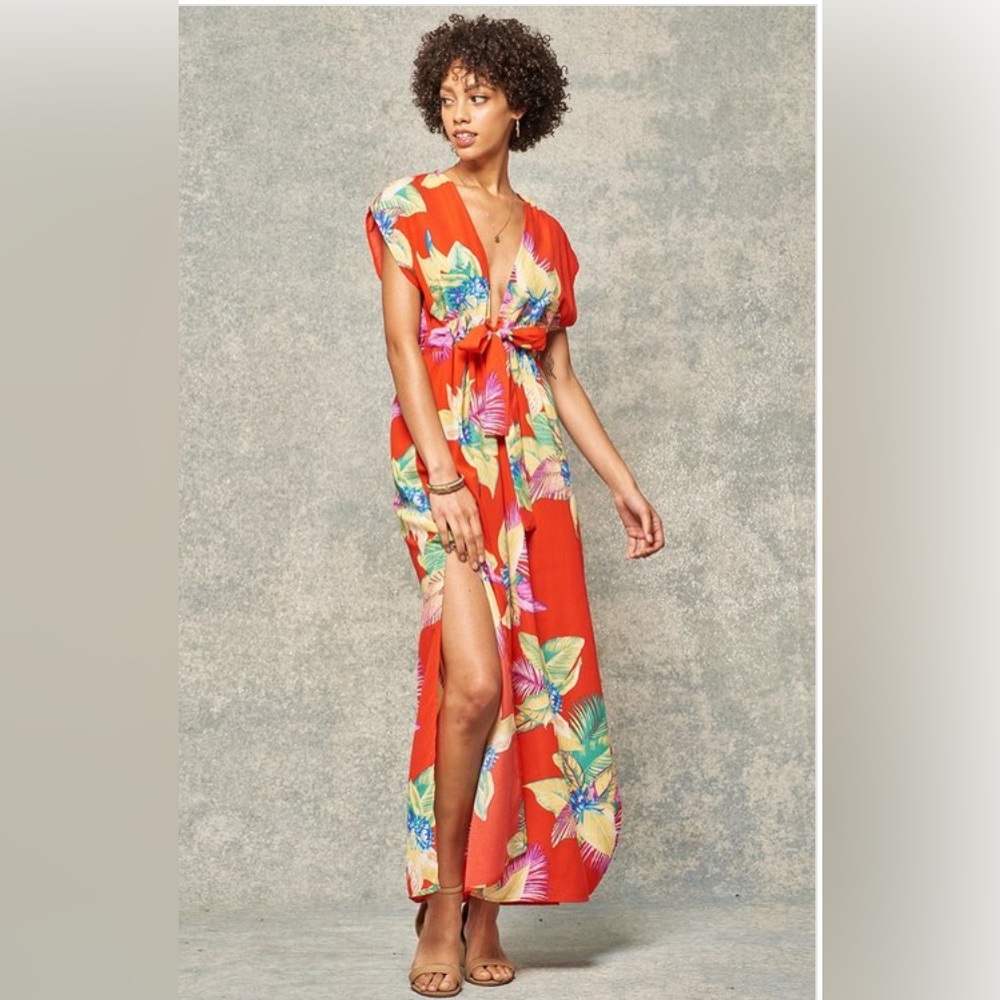 Promesa Deep V Tropical Maxi Dress